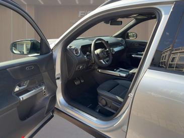 Mercedes GLB 200 — photo 6