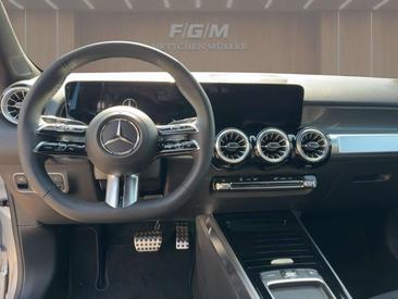 Mercedes GLB 200 — photo 8