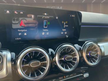 Mercedes GLB 200 — photo 10