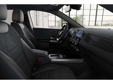 Mercedes GLA 200 AMG Line — photo 7