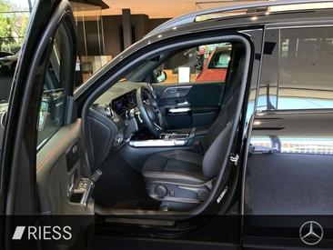 Mercedes GLB 220 — photo 4