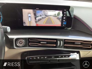 Mercedes EQC 400 — photo 8