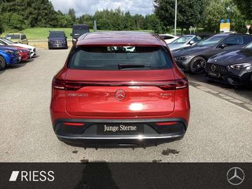 Mercedes EQC 400 — photo 12
