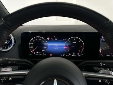 Mercedes GLA 220 AMG Line — photo 16