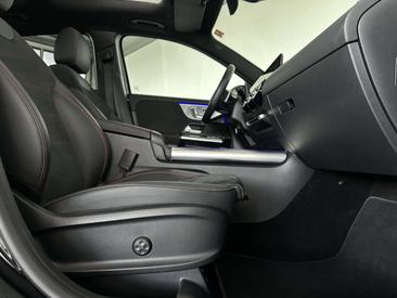 Mercedes GLA 220 AMG Line — photo 24