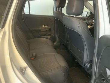 Mercedes GLA 200 — photo 14