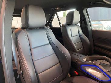 Mercedes GLE 300 — photo 18