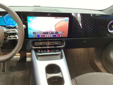 Mercedes CLA 350 — photo 14