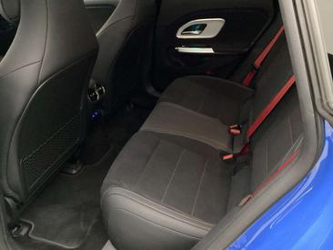 Mercedes CLA 350 — photo 16