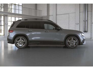 Mercedes GLB 220 Night Edition — photo 5