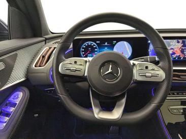 Mercedes EQC 400 — photo 12