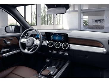 Mercedes GLB 220 Night Edition — photo 10