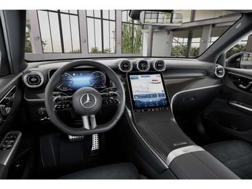 Mercedes GLC 200 Night Edition — photo 8