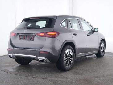 Mercedes GLA 180 — photo 2