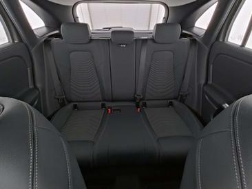 Mercedes GLA 180 — photo 7