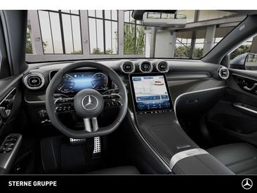 Mercedes GLC 200 — photo 13