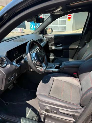 Mercedes GLB 200 AMG Line — photo 15