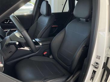 Mercedes GLC 300 Avantgarde — photo 10