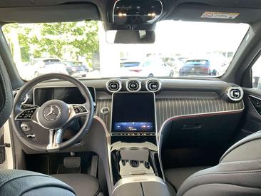 Mercedes GLC 300 Avantgarde — photo 11