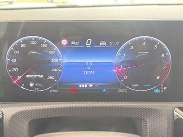 Mercedes CLA 35 AMG 35 Night — photo 13