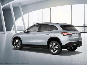 Mercedes GLA 200 Night Edition — photo 11