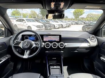 Mercedes GLB 220 — photo 11