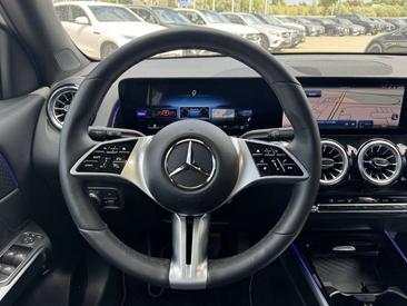 Mercedes GLB 220 — photo 13