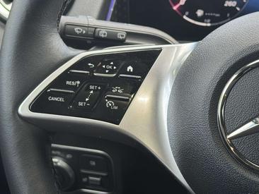 Mercedes GLB 220 — photo 14