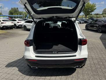 Mercedes GLB 220 — photo 19