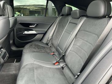 Mercedes Classe E 220 Night Edition — photo 11