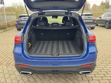 Mercedes GLC 300 AMG Line — photo 19