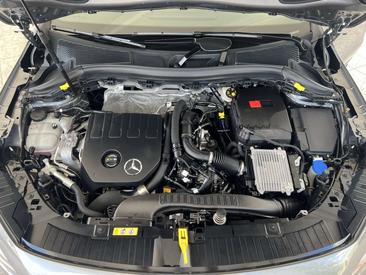 Mercedes GLA 200 — photo 28