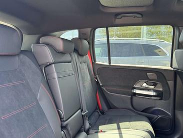 Mercedes GLB 35 AMG 35 — photo 17