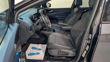 Volkswagen ID.4 GTX 4Motion — photo 11