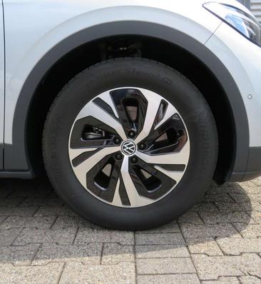 Volkswagen ID.4 Performance — photo 13