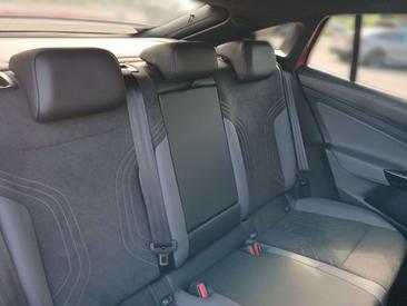 Volkswagen ID.5 Pro Performance — photo 8