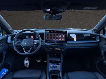 Volkswagen Tayron EHybrid R-Line — photo 9