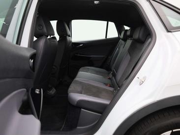 Volkswagen ID.5 Pro — photo 11