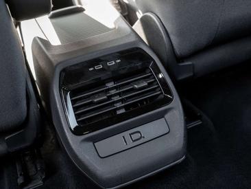 Volkswagen ID.5 Pro — photo 8