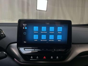 Volkswagen ID.4 Pro — photo 7