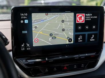Volkswagen ID.5 Pro — photo 11