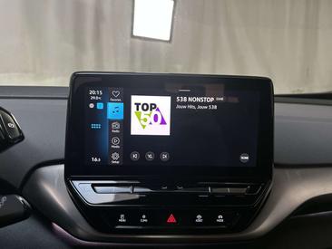 Volkswagen ID.4 Pro — photo 12