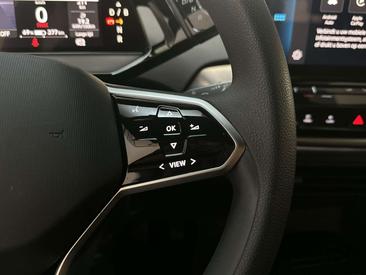 Volkswagen ID.4 Pro — photo 17
