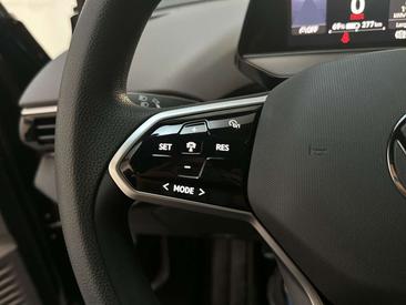 Volkswagen ID.4 Pro — photo 18