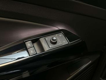 Volkswagen ID.4 Pro — photo 20
