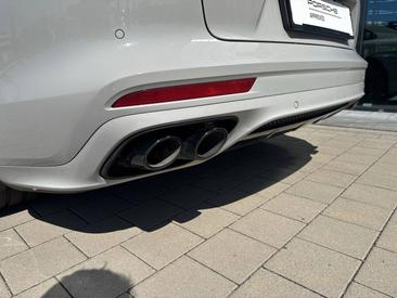 Porsche Panamera II ph2 Turbo S E-Hybrid — photo 10