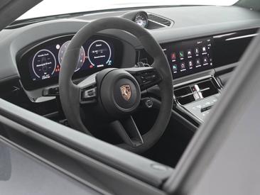 Porsche Panamera III GTS — photo 14
