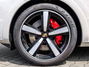 Porsche Cayenne III GTS Coupé — photo 9