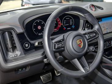 Porsche Cayenne III GTS Coupé — photo 18