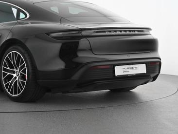 Porsche Taycan 4S — photo 7
